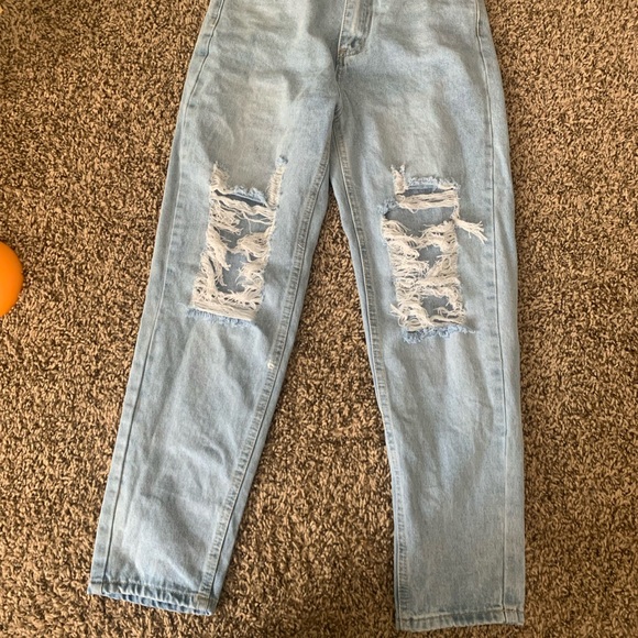 SHEIN Denim - Brand new. Mom jeans From SHEIN. Size extra small